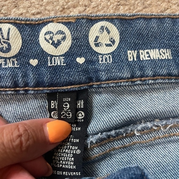 Super high rise distressed shorts by ReWash Size 9/29 - Picture 5 of 8